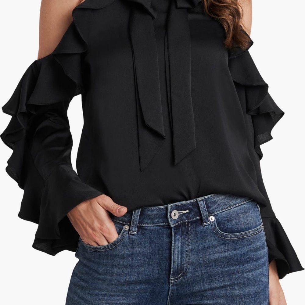 CeCe Cold Shoulder Ruffle Blouse in Medium - Red - EUC!! - Picture 8 of 9